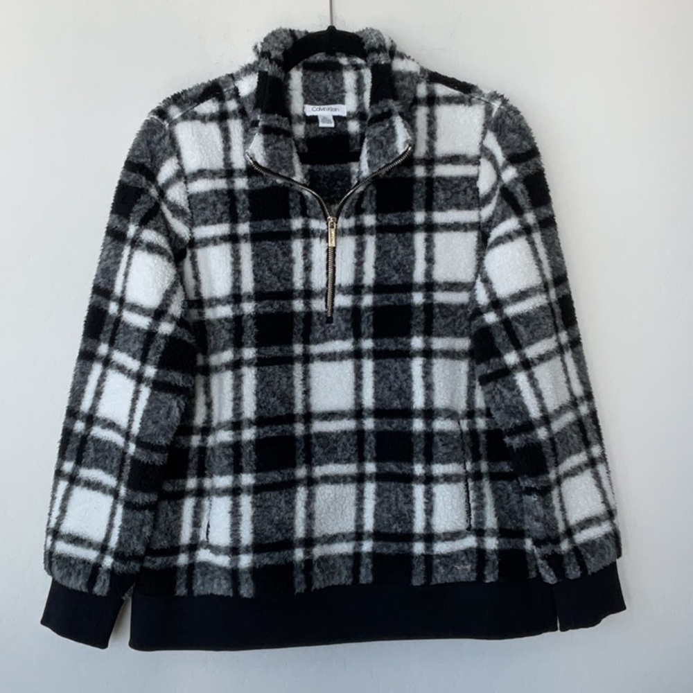 🌻 2/$8 Calvin Klein Fleece Pullover